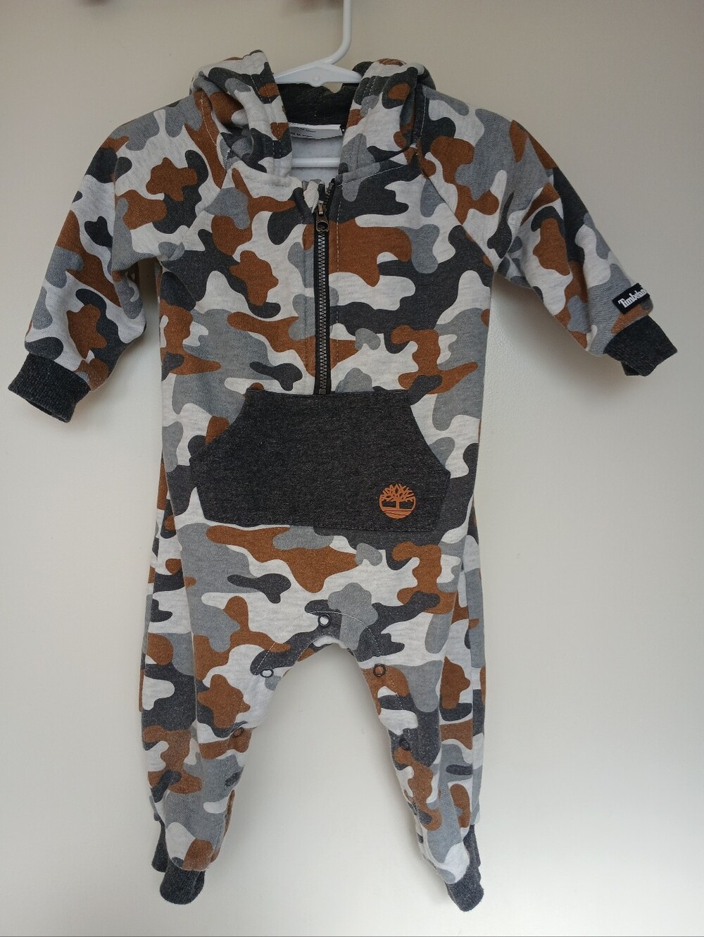Timberland Hooded Bodysuit Gray Brown Camo Size 12 Months